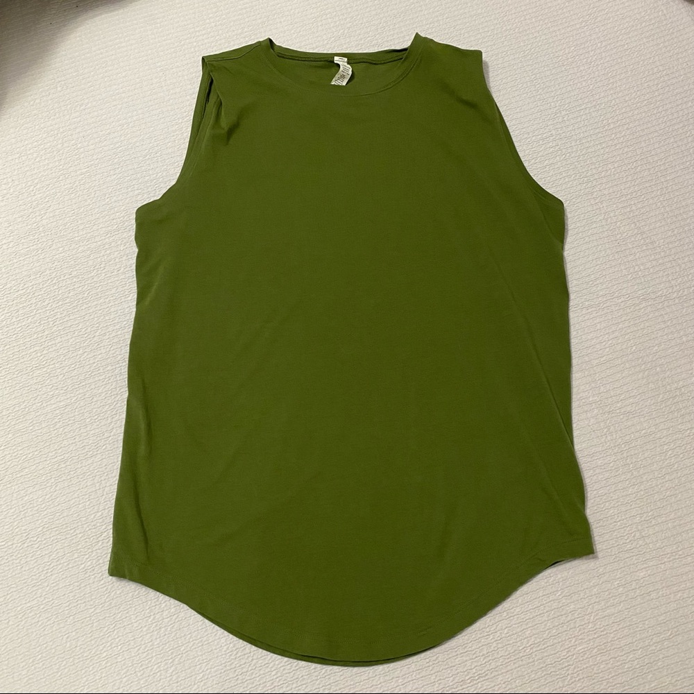 Lululemon Brunswick Muscle Tank Size 4 in Everglades